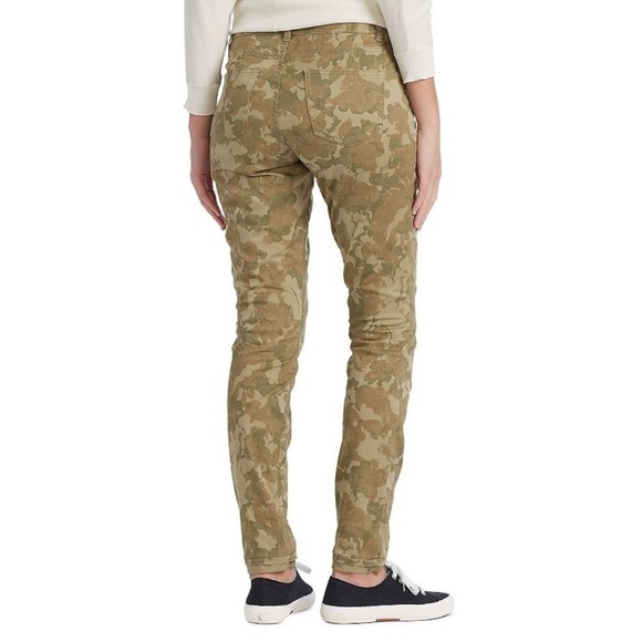 NWT Chaps Camo Print Mid-rise Slim Leg Super Stretch Skinny Pant 4 - Picture 2 of 16